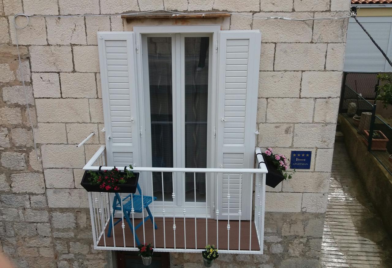 Apartment Jure Vis Exterior foto
